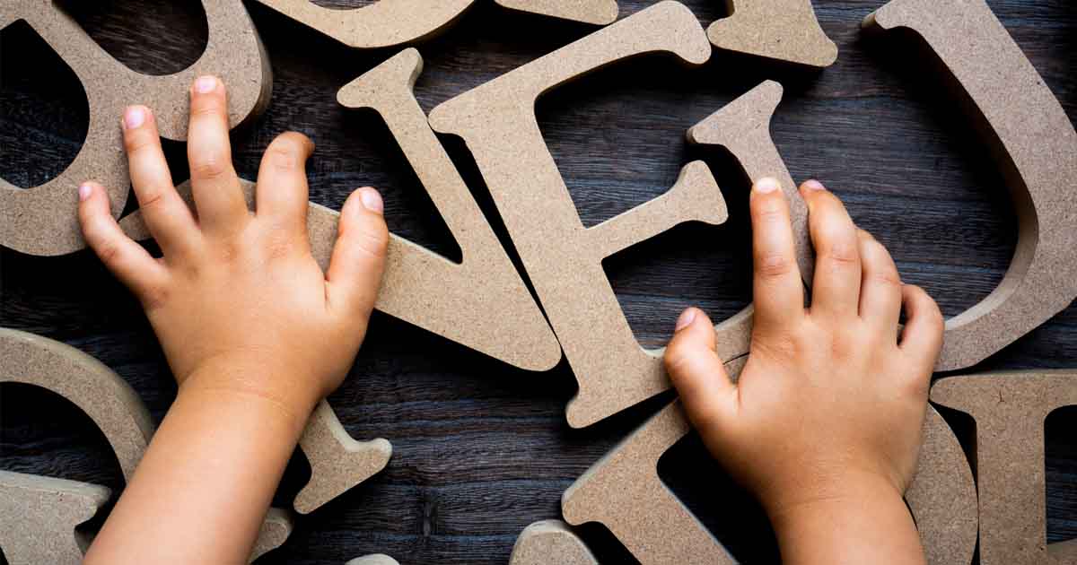 【英語の前置詞】役割をイメージで覚えよう。目的語には名詞相当語句を。