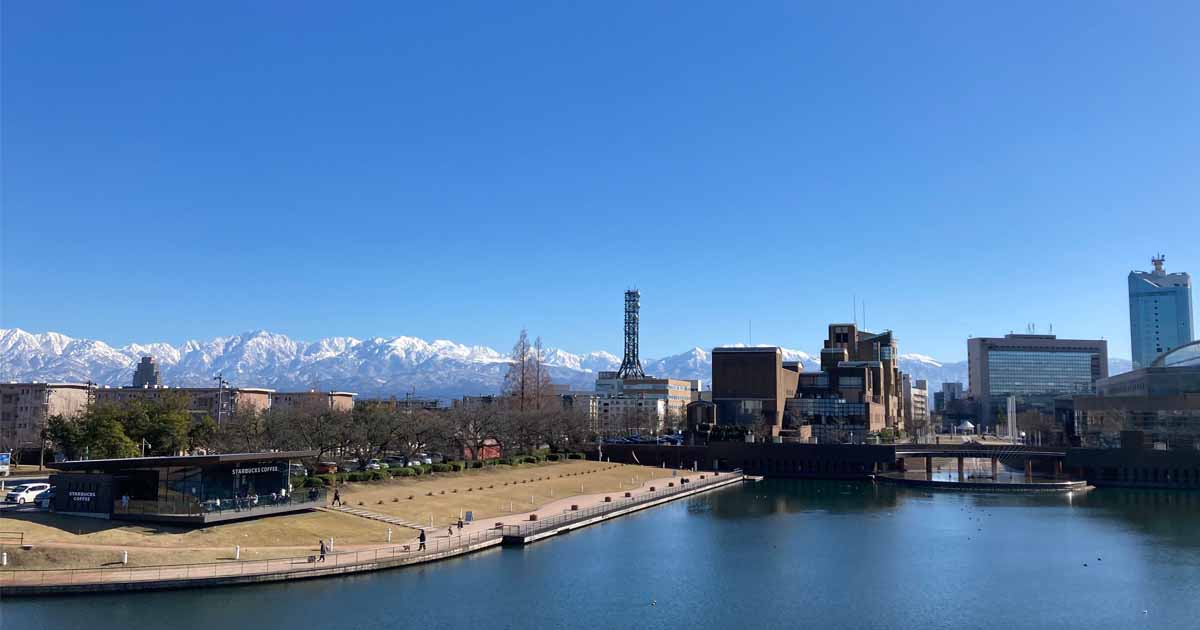 富岩運河 環水公園｜富山駅から徒歩10分の美しい公園。人気の理由は？